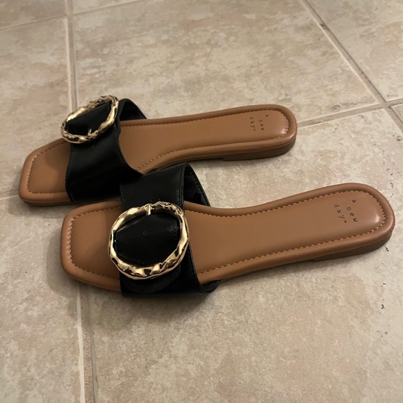 Target black slides size 10 - Picture 2 of 4
